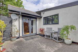 Annexe- click for photo gallery